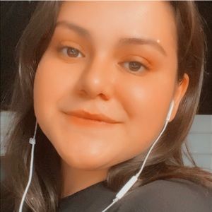 Meet your Posher, Vanessa